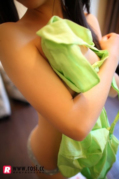 半岛体育|蛋卷头怎么烫步骤图解 手残星人也能掌握的4个步骤详解